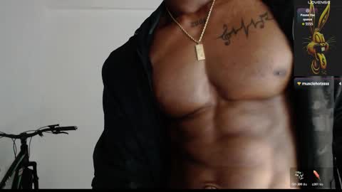 Snapshot of drake_brown_23 chatting on 03.11.26 Drake 23 online show from 03.11.26