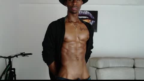 Snapshot of drake_brown_23 chatting on 03.31.26 Drake 23 online show from 03.31.26