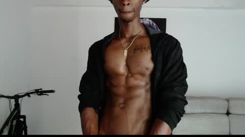 Snapshot of drake_brown_23 chatting on 04.04.26 Drake 23 online show from 04.04.26