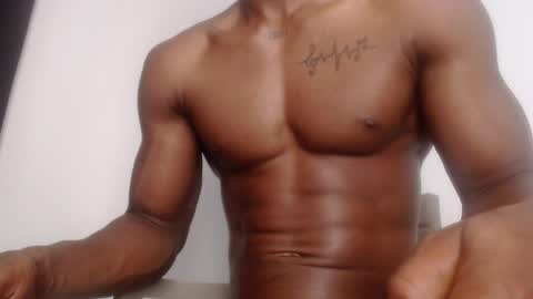 Snapshot of drake_brown_23 chatting on 04.10.26 Drake 23 online show from 04.10.26