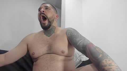 Snapshot of drake_white1 chatting on 12.03.24 drake whitee Independent Model online show from 12.03.24