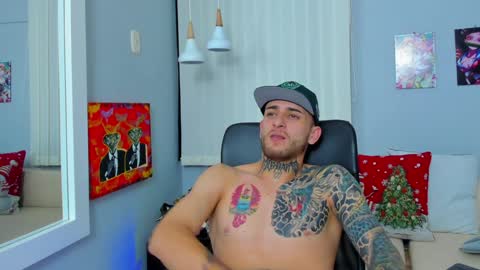 Snapshot of drako_lamar chatting on 12.24.24 Drako online show from 12.24.24