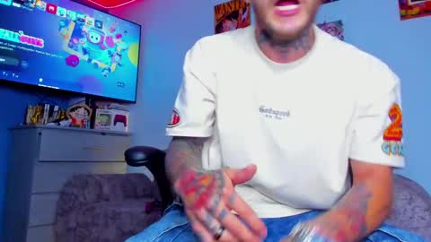Snapshot of drako_lamar chatting on 10.01.25 Drako online show from 10.01.25