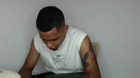 Snapshot of drako_monstercock chatting on 02.01.25 drako_monstercock online show from 02.01.25