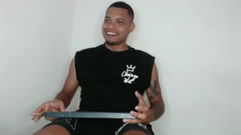 Snapshot of drako_monstercock chatting on 02.10.25 drako_monstercock online show from 02.10.25