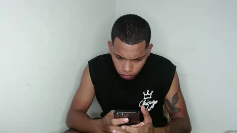 Snapshot of drako_monstercock chatting on 03.11.25 drako_monstercock online show from 03.11.25