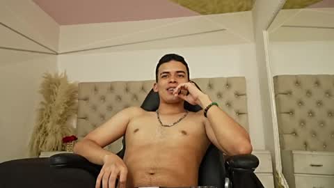 Snapshot of drakostone chatting on 04.28.26 Drako online show from 04.28.26