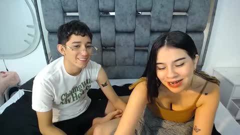 Snapshot of dravith_and_valery chatting on 02.18.25 -- nicolle and jhon -- online show from 02.18.25