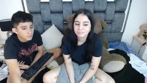 Snapshot of dravith_and_valery chatting on 03.06.25 -- nicolle and jhon -- online show from 03.06.25