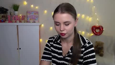 Mari online show from 09.11.25