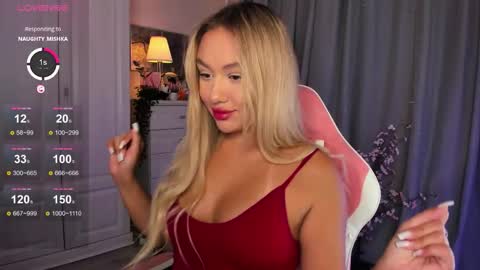 Snapshot of dreamaise chatting on 10.09.25 Mary pvt open use pink and blue app lovense online show from 10.09.25