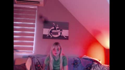 A girl online show from 11.08.25