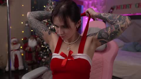 Sarah online show from 12.25.24