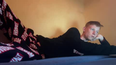 Snapshot of dreamy_devi1 chatting on 04.12.26 dreamy_devi1 online show from 04.12.26