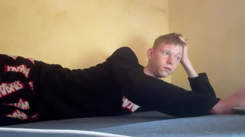 Snapshot of dreamy_devi1 chatting on 04.14.26 dreamy_devi1 online show from 04.14.26