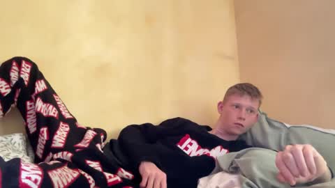 Snapshot of dreamy_devi1 chatting on 04.16.26 dreamy_devi1 online show from 04.16.26