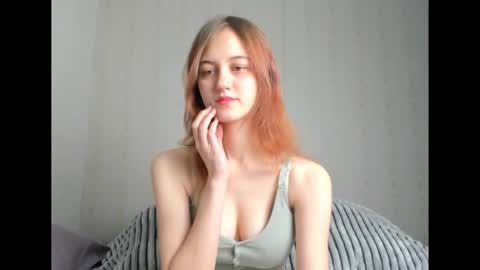 dreamy_pollyyy online show from 12.19.25