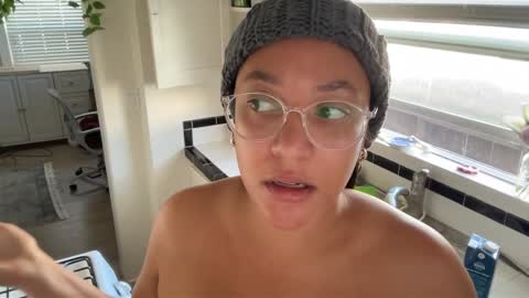 RIRI OR DREAMY online show from 01.11.25