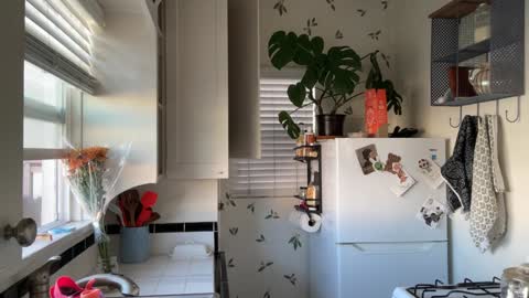 RIRI OR DREAMY online show from 02.05.25