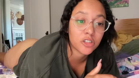 RIRI OR DREAMY online show from 02.05.25