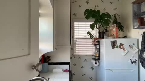 RIRI OR DREAMY online show from 02.09.25