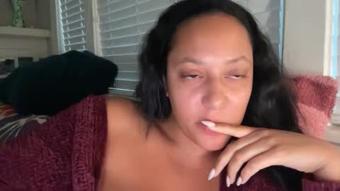 RIRI OR DREAMY online show from 11.07.25