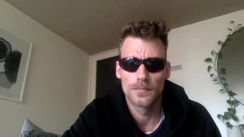 Snapshot of drejjj3000 chatting on 10.21.25 drejjj3000 online show from 10.21.25