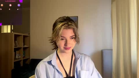 Snapshot of dremazwahlen chatting on 05.14.26 Dia online show from 05.14.26