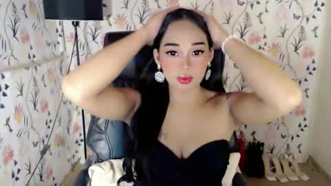 Snapshot of dreyanajones chatting on 09.18.25 Dreyana online show from 09.18.25