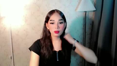Snapshot of dreyanajones chatting on 10.12.25 Dreyana online show from 10.12.25