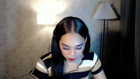 Snapshot of dreyanajones chatting on 10.20.25 Dreyana online show from 10.20.25