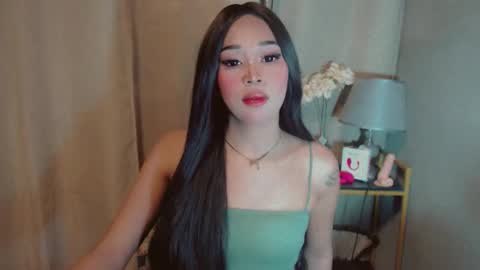 Snapshot of dreyanajones chatting on 11.12.25 Dreyana online show from 11.12.25