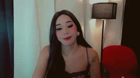Snapshot of dreyanajones chatting on 11.16.25 Dreyana online show from 11.16.25