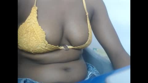 Snapshot of drippingnwet chatting on 11.13.25 drippingnwet online show from 11.13.25