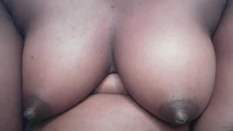 Snapshot of drippussy1 chatting on 01.16.26 Ebonypussy1 online show from 01.16.26