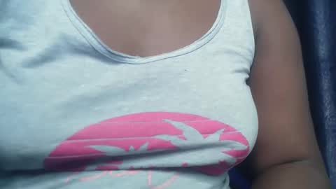 Snapshot of drippussy1 chatting on 02.18.26 Ebonypussy1 online show from 02.18.26