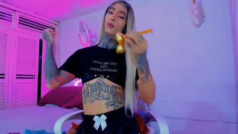 drippyorlove online show from 10.08.25