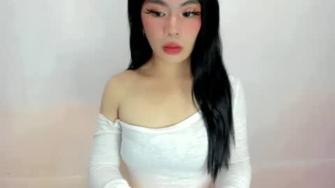 miss. Erika online show from 11.05.25