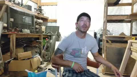 Snapshot of dritylilboy chatting on 06.18.26 Inexperienced catfish online show from 06.18.26