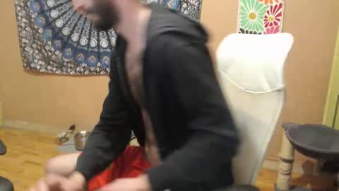 Snapshot of drmst13_2 chatting on 10.30.25 River online show from 10.30.25