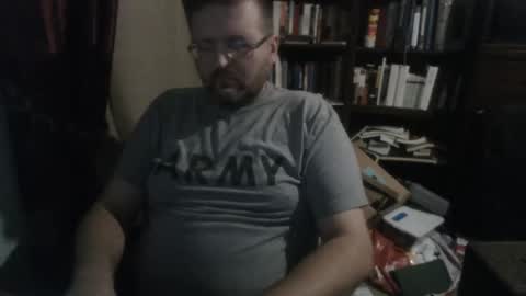 Snapshot of drunkeneagle chatting on 10.16.25 drunkeneagle online show from 10.16.25