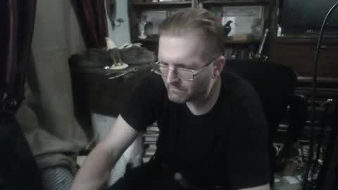 Snapshot of drunkeneagle chatting on 05.18.26 drunkeneagle online show from 05.18.26