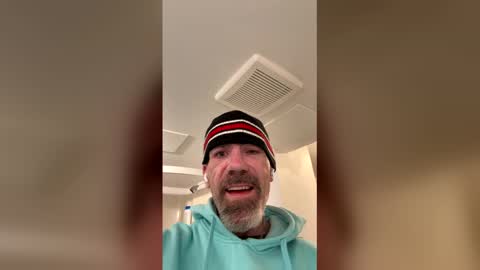Snapshot of dryjerkoff chatting on 04.21.26 dryjerkoff online show from 04.21.26
