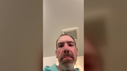 Snapshot of dryjerkoff chatting on 04.21.26 dryjerkoff online show from 04.21.26