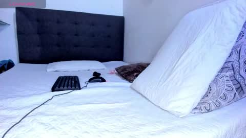 Snapshot of dulccemariaa chatting on 05.22.26 Dulce Maria online show from 05.22.26