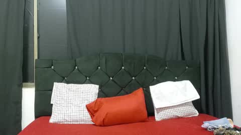 Snapshot of dulce_alexandra chatting on 05.19.26 Dulce Alexandra online show from 05.19.26