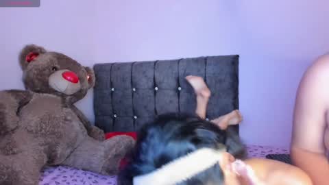 dulce_and_lion online show from 11.18.25