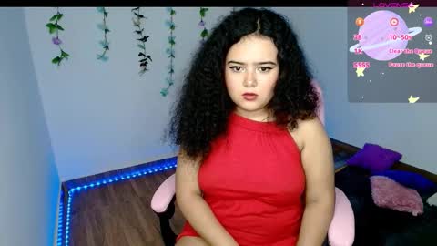 Snapshot of dulce_julieta_ chatting on 12.30.24 Dulce online show from 12.30.24