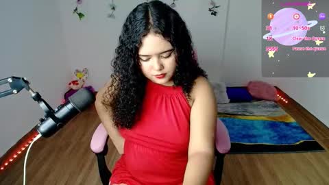 Snapshot of dulce_julieta_ chatting on 02.14.25 Dulce online show from 02.14.25