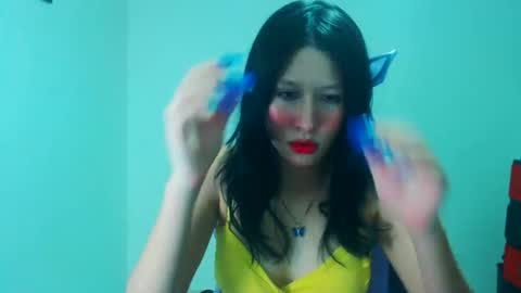 Snapshot of dulce_mauren chatting on 12.02.25 dulce_mauren online show from 12.02.25